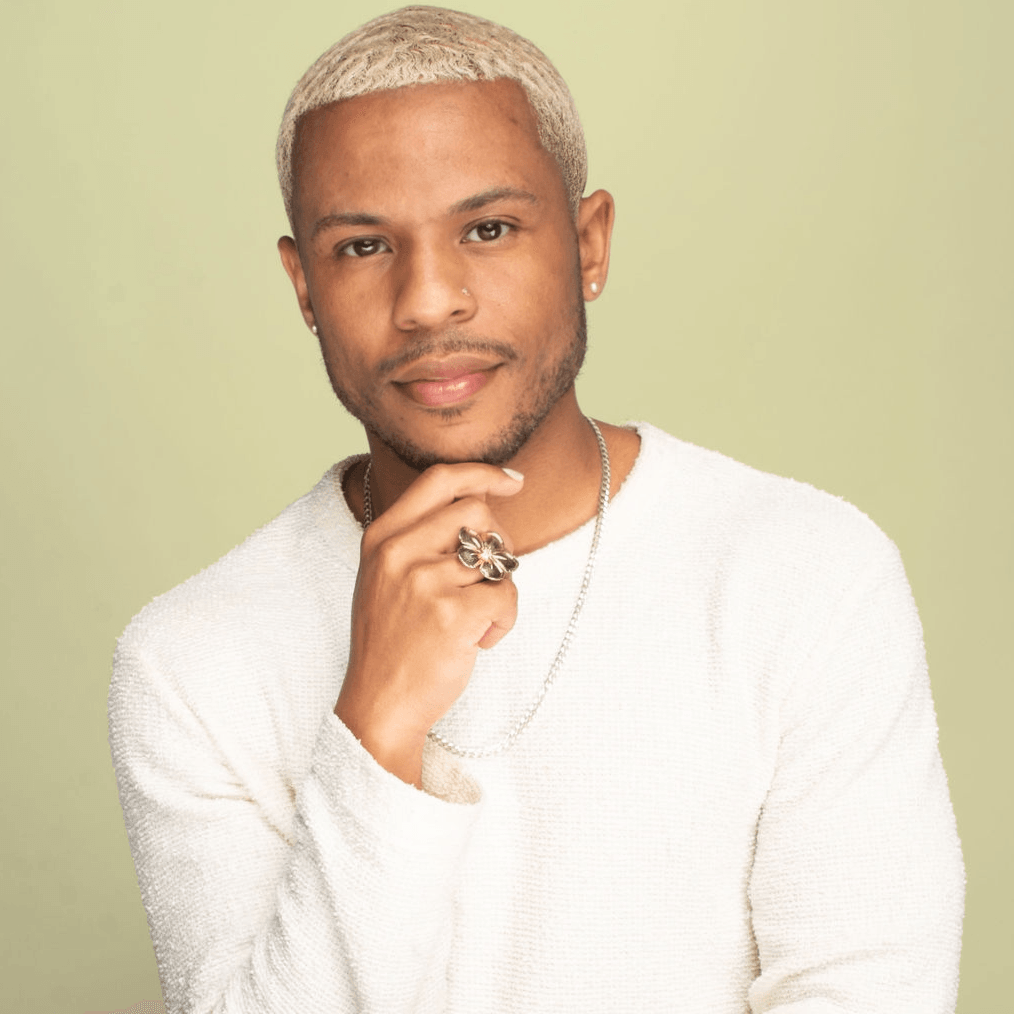 Yolo Akili Robinson - Professional null Speaker