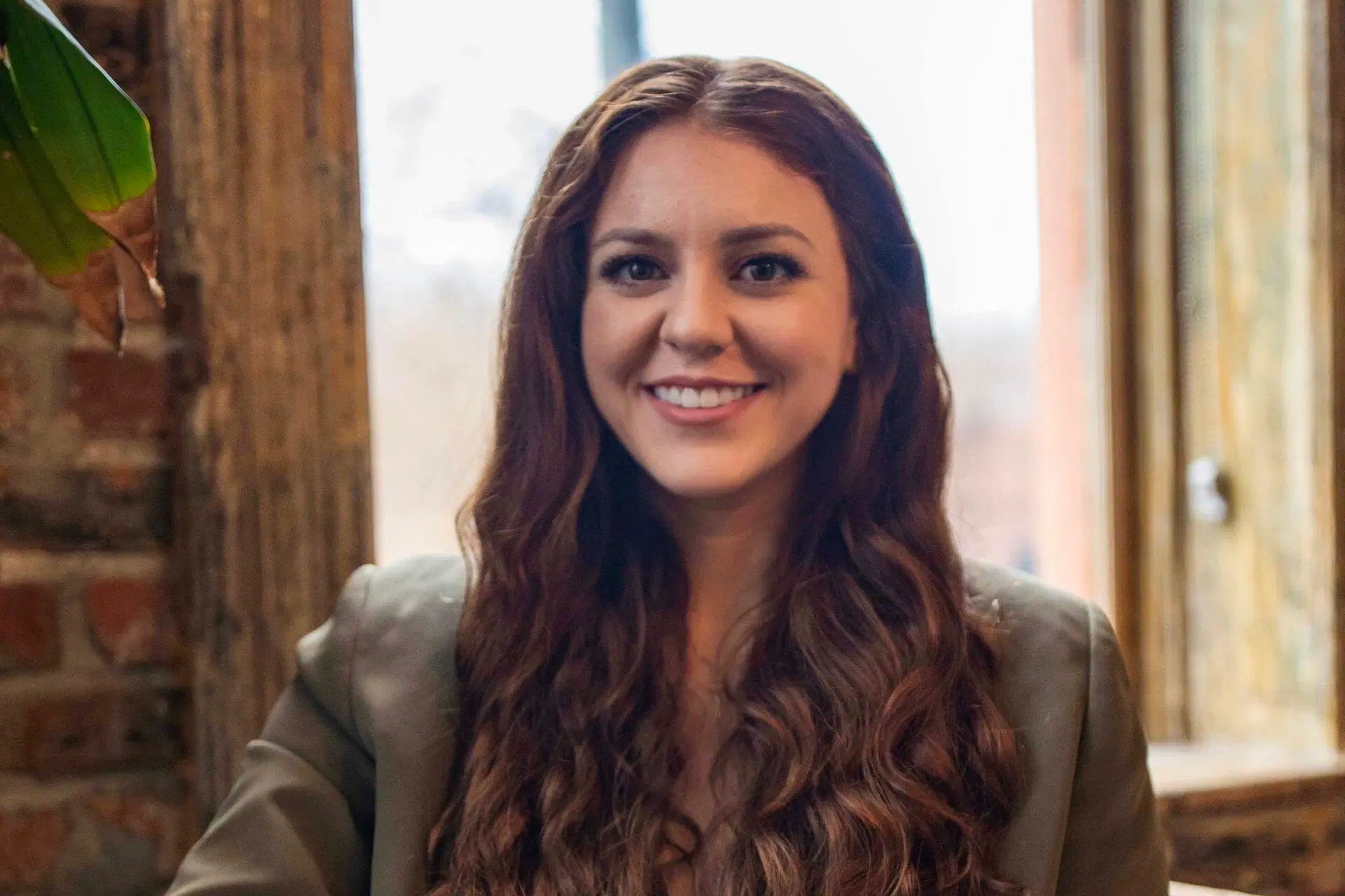 Emily Ballesteros - Professional null Speaker