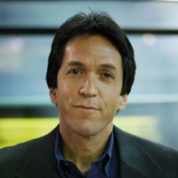 Mitch Albom - speakerbookingagency
